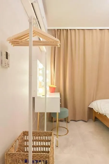 Triple Metro Station Area House Villa Seoul 0*,  South Korea